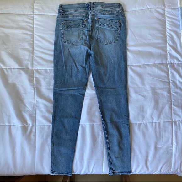 Jeans - Picture 3 of 3